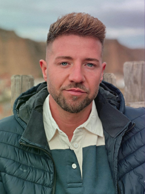 Лановой, Бийск, 36 лет, 1 ребенок, 1 фото. Ищу: Женщину, которая знает, чего хочет, и не боится чувств. Хочется знакомства, которое может стать чем-то...  Анкета 871765. 