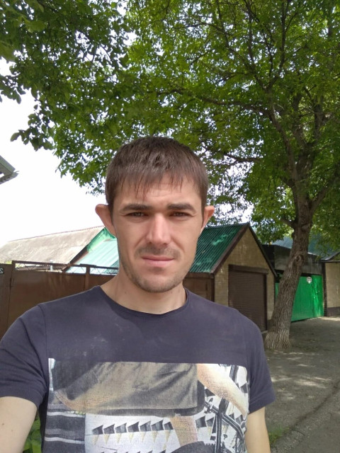 Иван, Россия, Нальчик, 34 года. Он ищет её: женщину для любви и серьезных отношений.  Анкета 872400. 