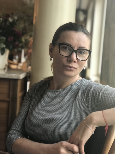 Anna, Италия, Милан, 49 лет, 1 ребенок. Хочу встретить серьезного и надежного мужчину, который полюбит и меня и моего ребенка, хочу дружную...  Анкета 872533. 