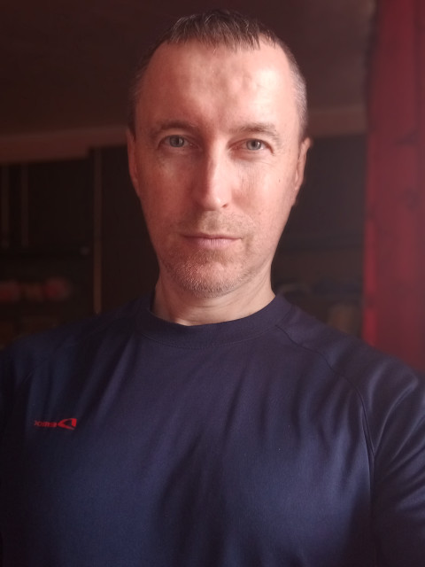 Фёдор, Россия, Ярославль, 42 года. Спокойный, добрый, весёлый, без вредных привычек.