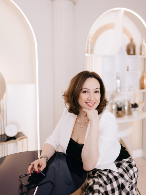 Ири, Россия, Москва, 44 года, 1 ребенок. Она ищет его: мужчину для любви и серьезных отношений, брака и создания семьи.  Анкета 872700. 