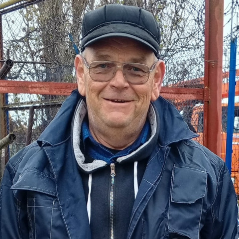 Валера Холодов, Феодосия, 56 лет, 1 ребенок, 1 фото. я никогда не притворяюсь заботливым или добрым. то, что я делаю, я делаю от всего сердца, я ленивый 