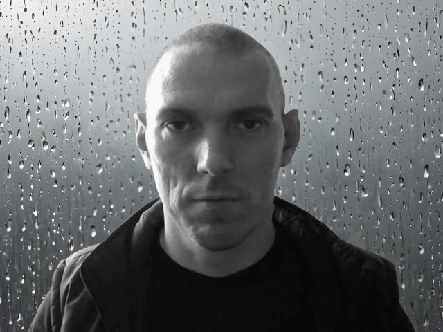 Николай Васильевич, Россия, Судогда, 43 года. Люди не знают, проходят мимо, Таскают вещи, теряют время, Пустые речи, глухие звуки, Дырявые лица, к