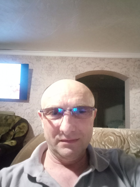 Рома, Мариуполь, 56 лет, 2 ребенка. Познакомлюсь с женщиной для любви и серьезных отношений.  Анкета 873452. 