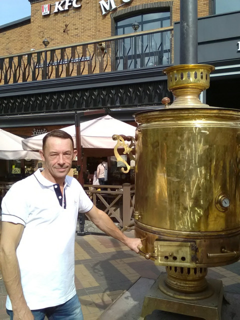 Виктор, Россия, Москва, 56 лет, 1 ребенок. Ищу: Ваша трёшка в центре Москвы, не будет помехой для нашего знакомства.  Анкета 873458. 