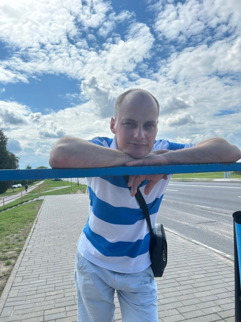 Андрей, Санкт-Петербург, м. Автово, 37 лет, 2 ребенка. Всё замичательно, но не хватает дополнение в этой жизни.