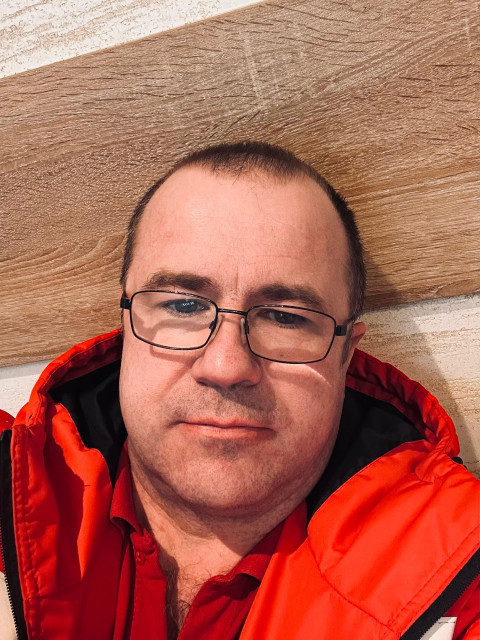 Виктор, Россия, Москва, 52 года. Познакомлюсь с женщиной для любви и серьезных отношений, брака и создания семьи. Спокойную, заботливую,...  Анкета 873616. 