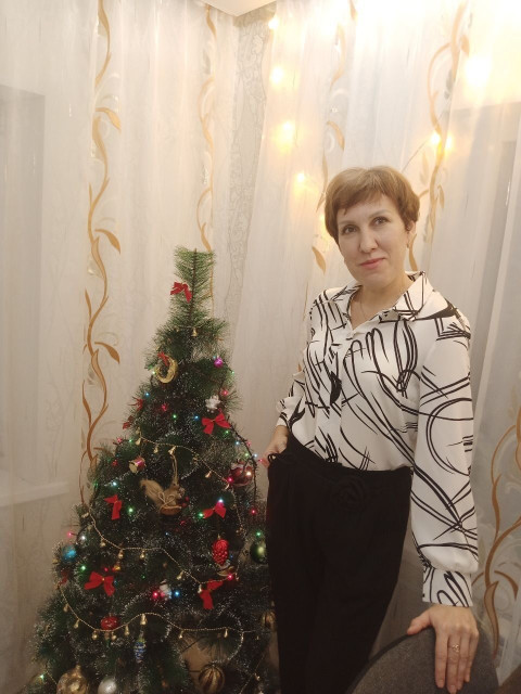 Татьяна, Россия, Павлово, 42 года, 1 ребенок. Познакомлюсь с интересным, умным, порядочным мужчиной для дружбы, общения и возможно большего)))  Анкета 873621. 