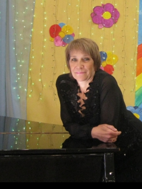 Елена, Россия, Саратов, 57 лет, 1 ребенок. Познакомлюсь с мужчиной для любви и серьезных отношений, приличным, твёрдо стоящим на ногах, с чувством...  Анкета 873827. 