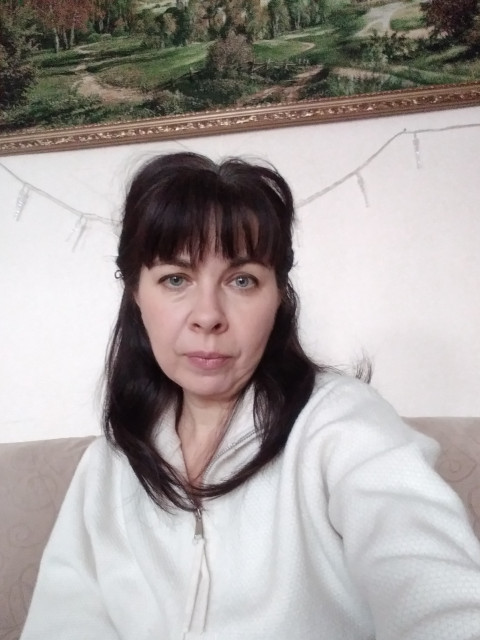 Татьяна, Россия, Оренбург, 50 лет. Ищу мужчину на ближайшие 25-30 лет для совместных чаепитий с плюшками по утрам и ужинами по вечерам....  Анкета 874669. 