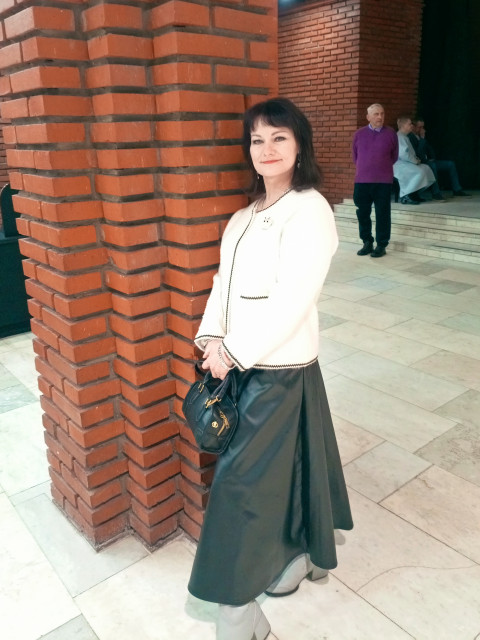 Алёнка Егорова, Москва, 44 года, 1 ребенок, 2 фото. Познакомлюсь с мужчиной для любви и серьезных отношений, брака и создания семьи, воспитания детей, дружбы...  Анкета 874974. 