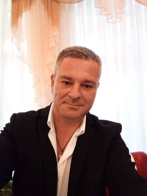 Андрей, Ялта, 44 года, 2 ребенка, 2 фото. Познакомлюсь с женщиной для любви и серьезных отношений, брака и создания семьи.  Анкета 875195. 