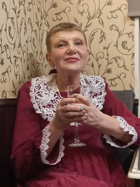 Лара, Санкт-Петербург, м. Академическая, 60 лет. Познакомлюсь с мужчиной для дружбы и общения, 58- 65 лет, а там видно будет.  Анкета 875439. 