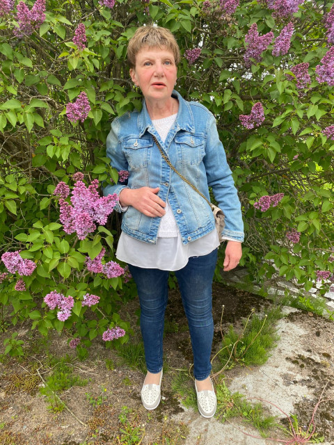 Лара, Санкт-Петербург, м. Академическая. Фото на сайте ГдеПапа.Ру