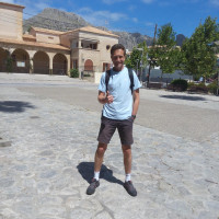 Милан, Чехия, Прага, 42 года