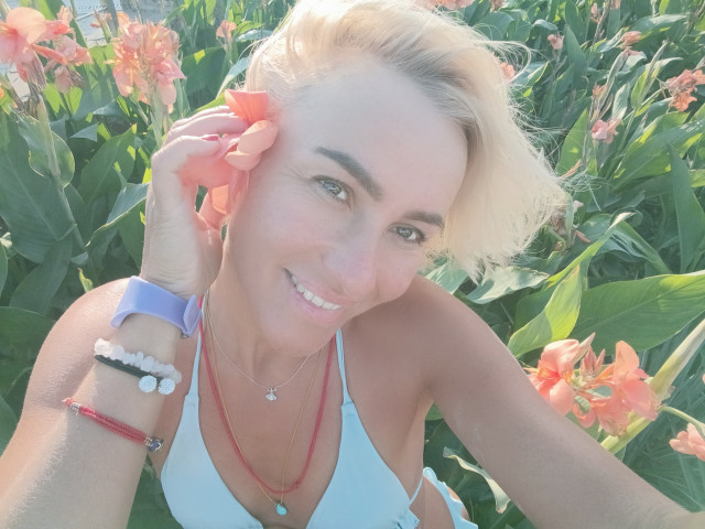 Юлия, Ростов-на-Дону, 43 года, 1 ребенок. Познакомлюсь с мужчиной для любви и серьезных отношений, дружбы и общения.  Анкета 875502. 