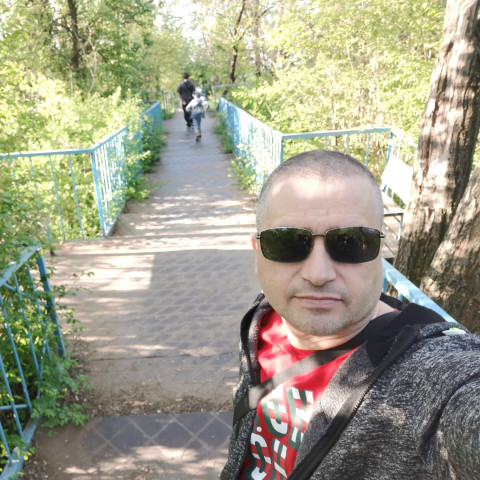 Андрей, Ростов-на-Дону, 48 лет, 1 ребенок, 1 фото. Люблю отдых на природе, рыбалку. Путелествия