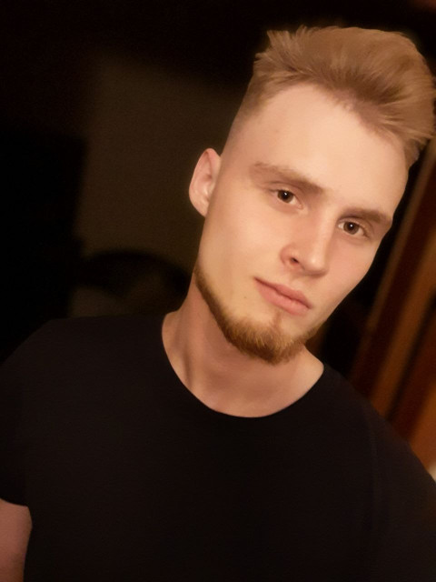 Роман, Красноярск, 23 года. Открытую, эмоциональную, женственную, ту для которой хотелось бы покорить весь мир  Анкета 875675. 