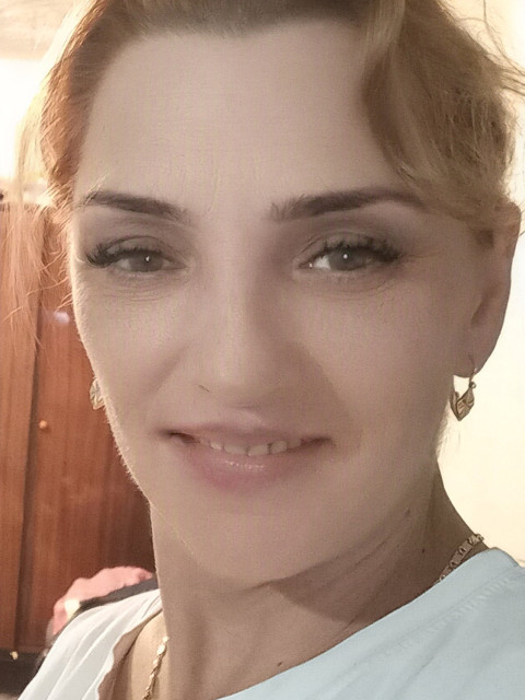 Татьяна, Россия, Усть-Кут, 46 лет, 1 ребенок. Познакомлюсь с мужчиной для любви и серьезных отношений. 
Симпатичного, доброго не жадного  Анкета 875717. 