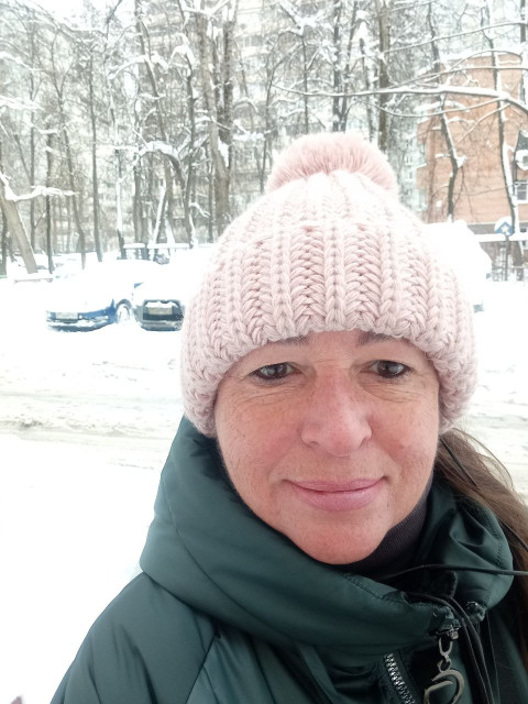 Наталья, Россия, Москва, 59 лет. Никого специально не ищу. Но и не отказываюсь от знакомства, если человек " зацепил". Однако,...  Анкета 875856. 