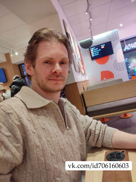 Юрий, Россия, Санкт-Петербург, 42 года. Ищу: Моя женщина не курит и без татуировок. 
Адекватная и честная.  Анкета 875913. 