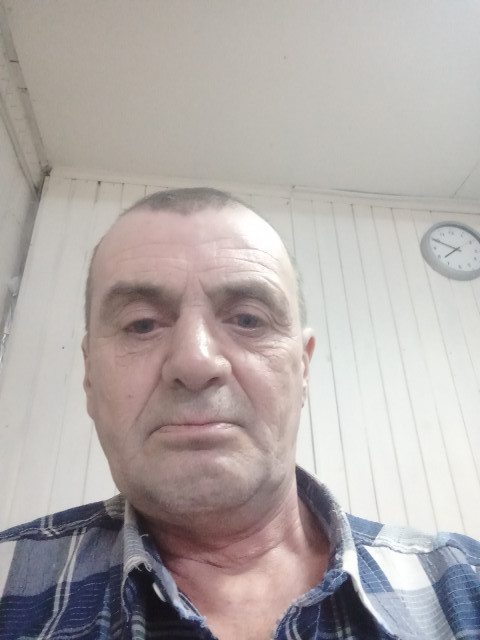 Вячеслав Харламов, Россия, Новосибирск, 53 года, 1 ребенок. Он ищет её: Добрую порядочную не буку. Для серьезных отношений  Анкета 876020. 