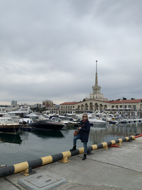 Olga, Апрелевка, 60 лет, 2 фото. Ищу для жизни надежного, умного, спокойного 50-60 лет. 
О себе: москвичка 60 лет, вдова, с норм хар