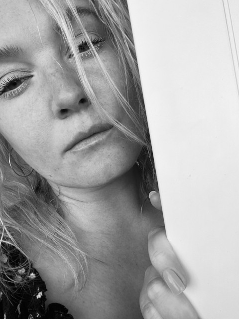 Анастасия, Россия, Санкт-Петербург, 37 лет. Работа-дом)разведена, есть сын, 12 лет) Живу на ст. м. комендантский проспект) хотелось бы познакоми