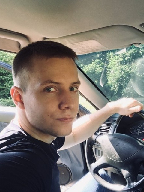 Сергей, Екатеринбург, 28 лет. Познакомлюсь с женщиной для любви и серьезных отношений, дружбы и общения.  Анкета 877142. 