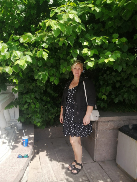 Светлана, Россия, Рязань, 35 лет, 4 ребенка. Познакомлюсь с мужчиной для дружбы и общения. Для начала общение, хотелось бы что бы уже был ребёнок....  Анкета 877218. 