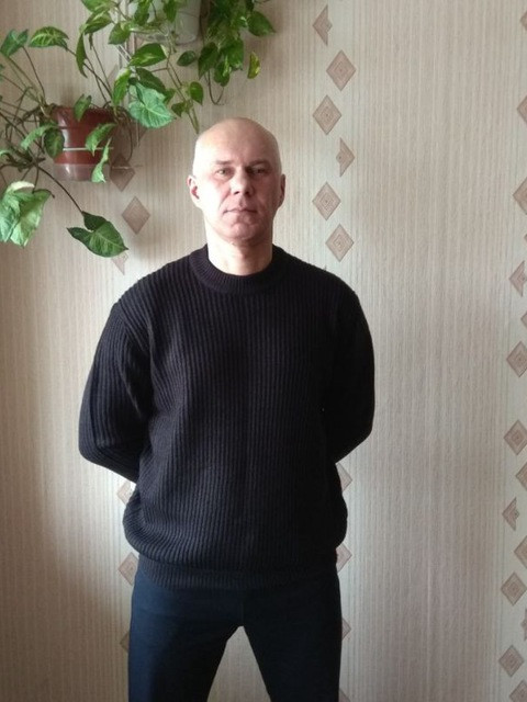 Сергей, Санкт-Петербург, м. Проспект Ветеранов, 50 лет. Познакомлюсь с приятной женщиной до 45 лет, домашней, хозяйственной, ВЕРНОЙ, если есть ребёнок, я ЗА,...  Анкета 877557. 