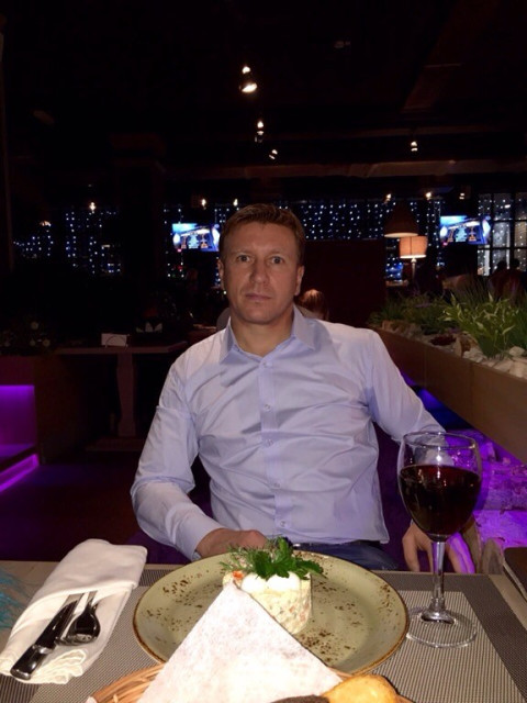 Павел, Москва, Белорусская, 49 лет, 10 фото. Познакомлюсь с женщиной для любви и серьезных отношений, брака и создания семьи.  Анкета 877831. 