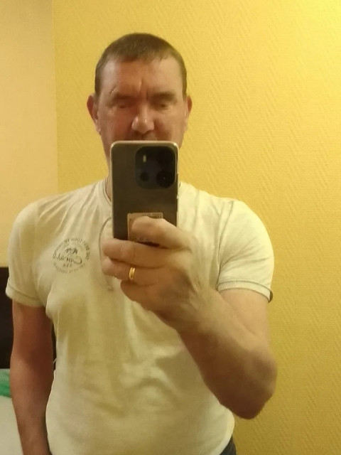 Олег, Россия, Астрахань, 47 лет, 1 ребенок. Познакомлюсь с женщиной для любви и серьезных отношений, брака и создания семьи.  Анкета 878052. 