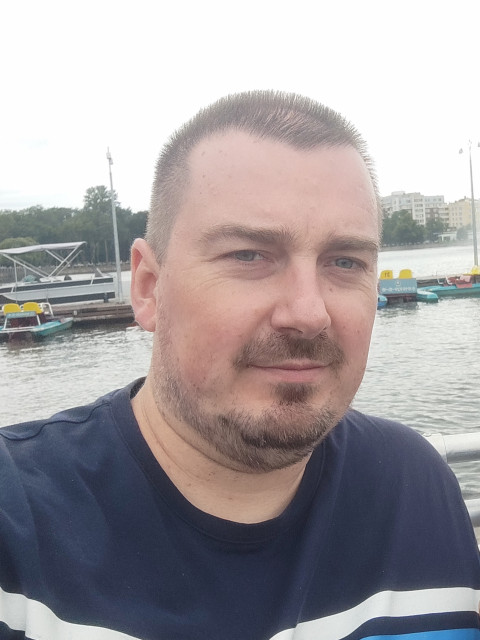 Константин, Россия, Москва, 47 лет, 3 ребенка. Ищу женщину с общими интересами и чувством юмора для любви и серьезных отношений, совместного досуга,...  Анкета 878333. 