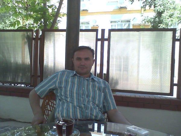 Eren Alp, Турция, Стамбул, 47 лет. Я ищу серьёзную, уважительную, честную, ориентированную на семью и привлекательную женщину. Для меня...  Анкета 878454. 