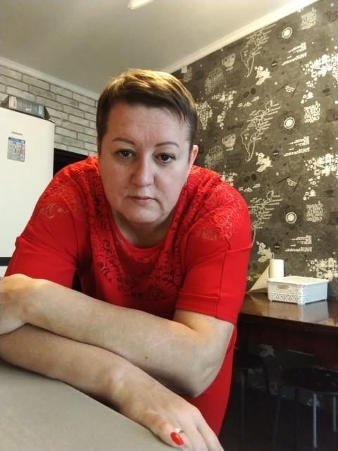 Оксана, Рязань, 46 лет, 1 ребенок, 1 фото. Познакомлюсь с мужчиной для любви и серьезных отношений, брака и создания семьи, воспитания детей, дружбы...  Анкета 878639. 