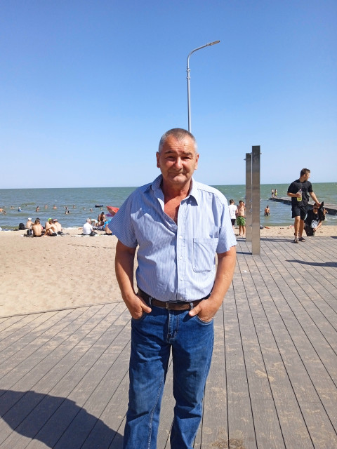 Геннадий, Россия, Москва, 60 лет, 2 ребенка. Познакомлюсь с женщиной для любви и серьезных отношений.  Анкета 878704. 