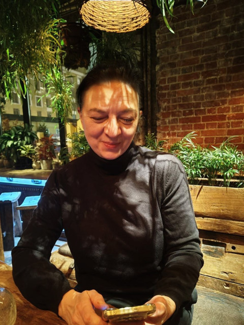 София, Москва, 56 лет, 1 ребенок. Я обычный человек. Нравится жизнь, главное в ней - доброта, искренность. Без этого всё не имеет смыс