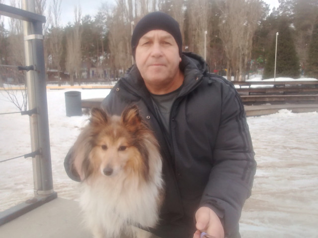 Алексей Коршунов, Воронеж, 56 лет, 2 ребенка. Ищу: Простую, (без короны на голове) любящую животных (собака, кошка) от 50 лет.  Анкета 878849. 