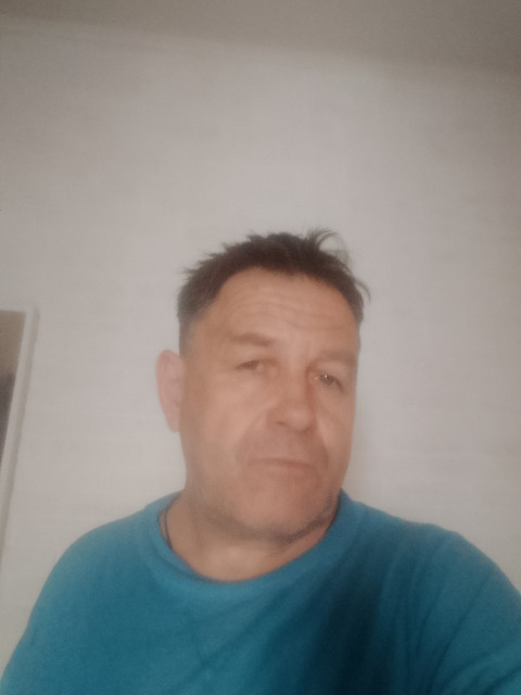 Алексей, Россия, Воронеж, 56 лет, 2 ребенка. Ищу: Простую, обыкновенную любящую животных (собака, кошка) от 48 лет. Душевного человека, чтобы было о чем...  Анкета 878849. 