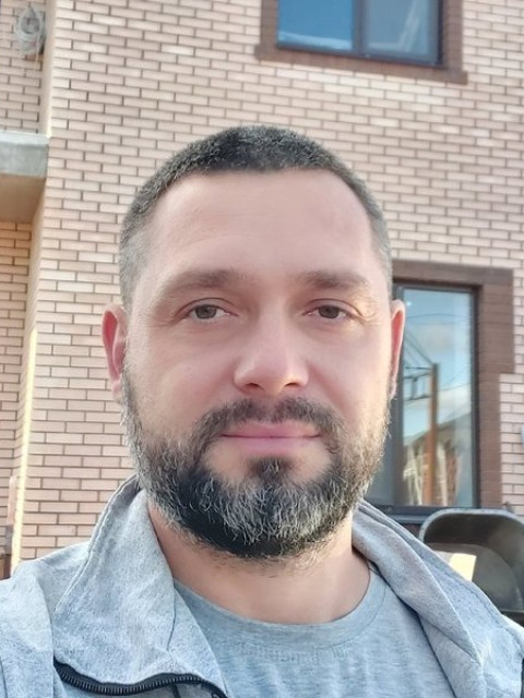 Олег, Саратов, 35 лет. Он ищет её: женщину для любви и серьезных отношений, брака и создания семьи, гостевого брака, дружбы и общения.  Анкета 879060. 