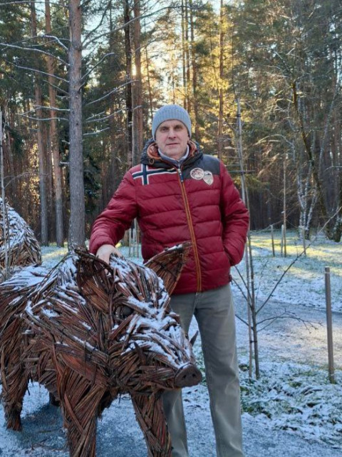 Алексей, Россия, Пермь, 56 лет. Он ищет её: Стройная, симпатичная, чистоплотная и домовитая и т. п. (стандартный набор). Словами я думаю это не   Анкета 879090. 