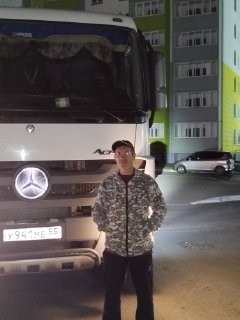 Александр Ганзя, Омск, 47 лет. Работяга честный непьющий