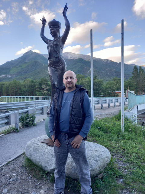 Александр, Россия, Тобольск, 45 лет, 2 ребенка. Познакомлюсь с женщиной для любви и серьезных отношений, брака и создания семьи, дружбы и общения.  Анкета 879222. 