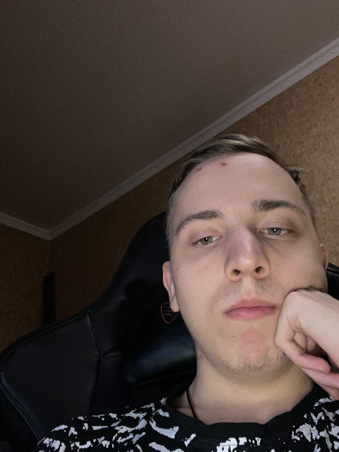 Григорий, Саратов, 22 года. Познакомлюсь с девушкой для любви и серьезных отношений.  Анкета 879248. 