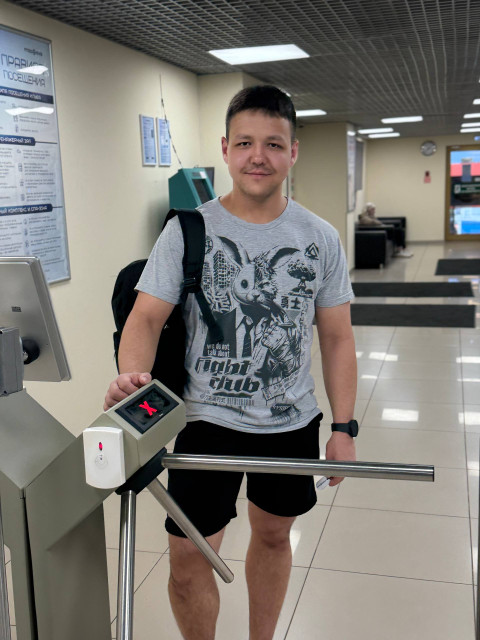 Витя, Россия, Москва, 32 года. Он ищет её: Переписка, встреча, дальше как получится. Без призраков прошлого желательно. Наличие детей не пробле  Анкета 879730. 