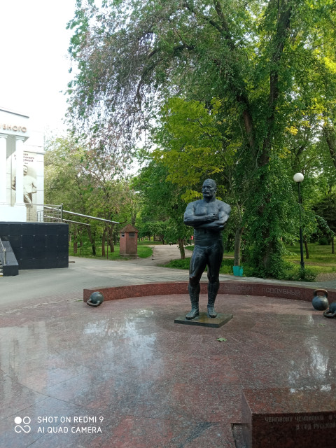 Серж Айвазовский, Самара, 51 год, 1 ребенок. Люби себя, и тогда тебя полюбят другие)
Люблю театр, спорт, книги.