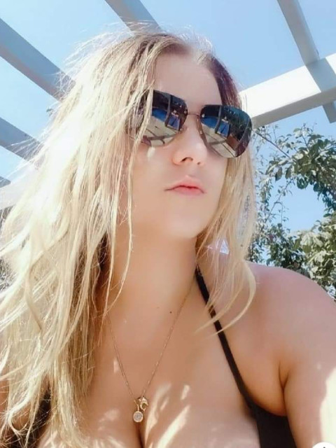 Василиса, Томск, 39 лет, 1 ребенок, 1 фото. не замужем,вредная имею лишний вес все понимаю сама против изо этого одна, потому что мне не нравитс