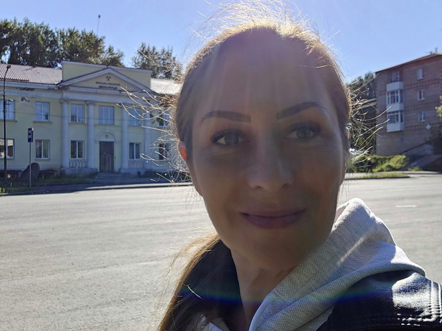 Анна, Екатеринбург, 42 года, 1 ребенок, 1 фото. Хочу встретить мужчину для любви и серьезных отношений, брака и создания семьи.  Анкета 880198. 