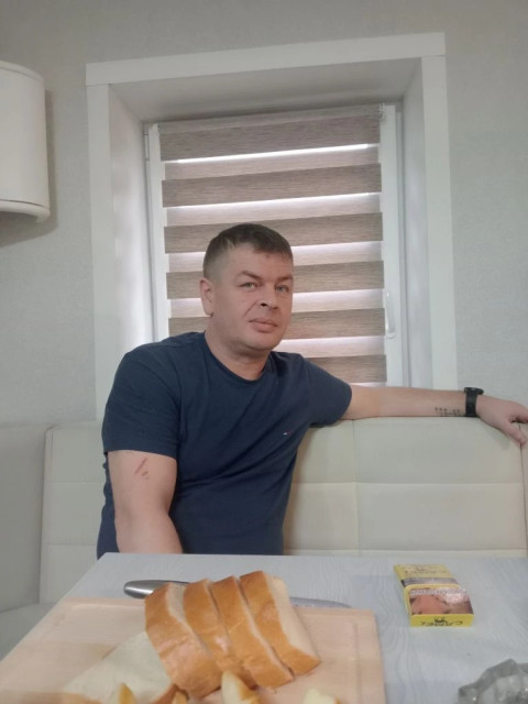 Максим, Тверь, 42 года, 2 ребенка, 1 фото. Познакомлюсь с женщиной для любви и серьезных отношений, брака и создания семьи.  Анкета 880207. 